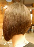 fryzury krótkie - uczesanie damskie z włosów krótkich zdjęcie numer 75